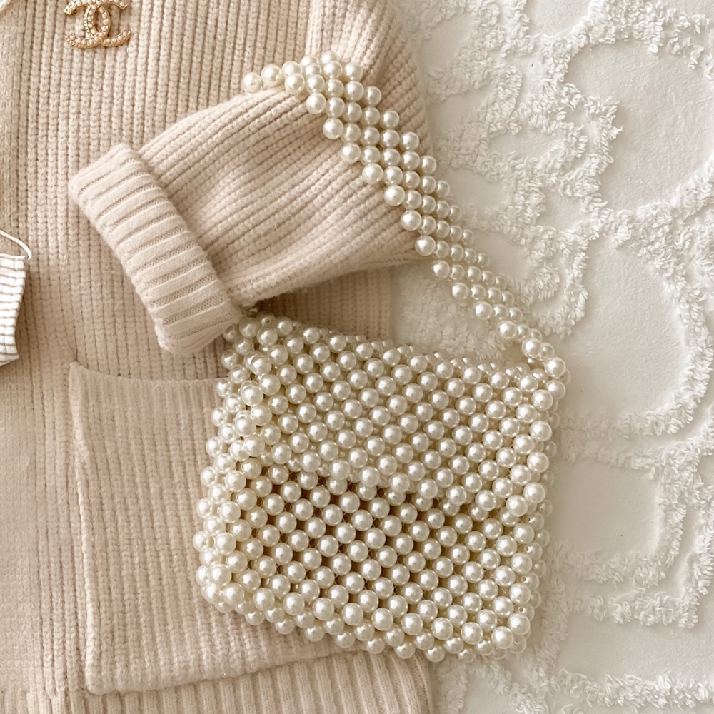 Elegant Pearl Flap Hand Bag